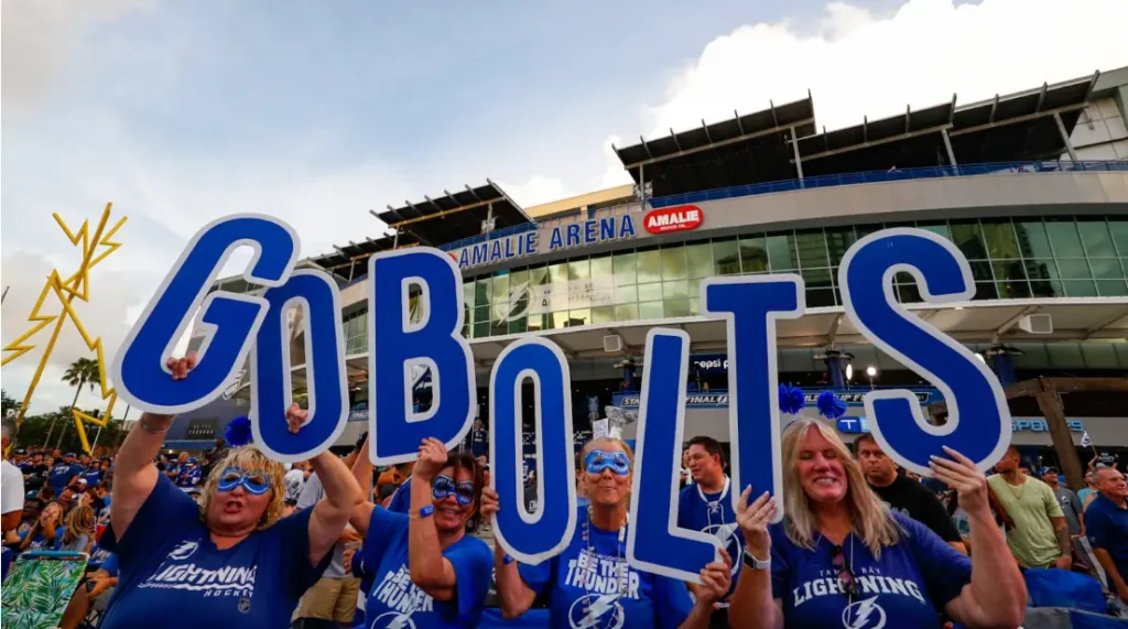 Raymond James Stadium hosting an outdoor NHL hockey game.
