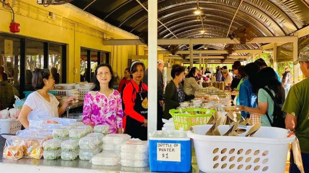 Tampa Thai Market at Buddhist Temple