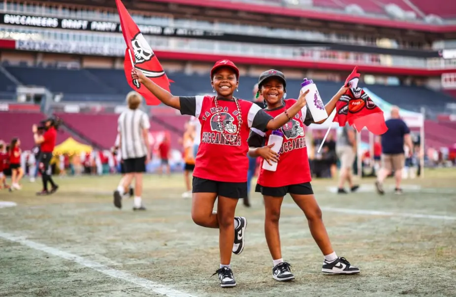 tampa bay buccaneers draft party