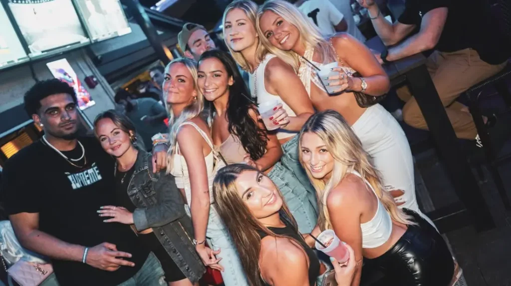 MacDinton’s Love Island Monday with champagne deals