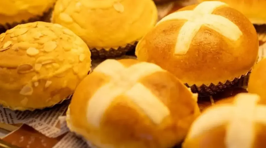 Bakery 1908 Tampa sweet buns and treats