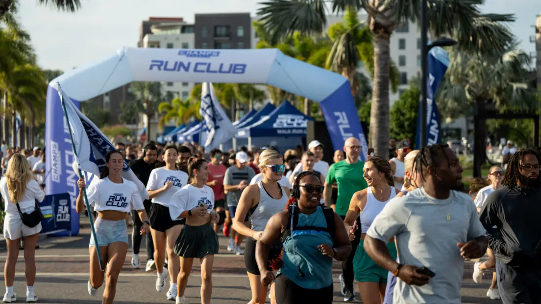 Tampa singles enjoying date night locations