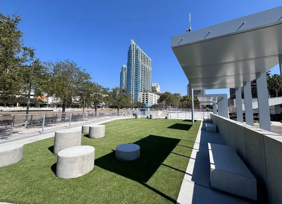 Curtis Hixon Waterfront Park dog parks in downtown Tampa